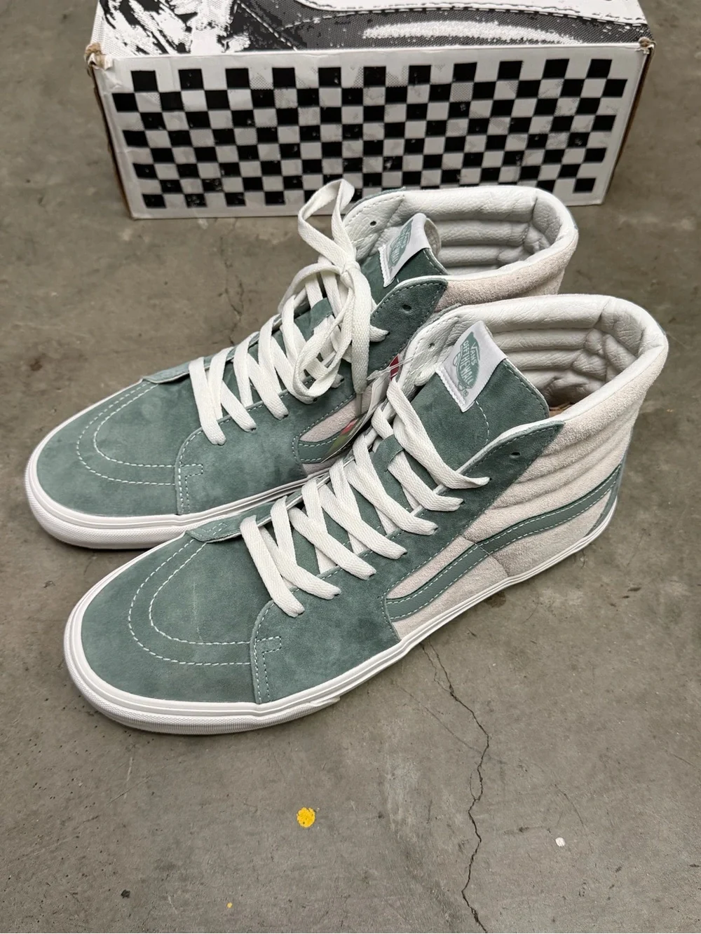 Vans Sk8-Hi Green & white suede high-top shoes